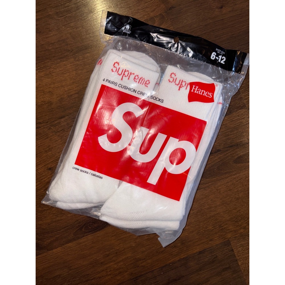 Supreme Hanes Cushion Crew Socks 4 Pack White Red Logo FW18A26 Mens Shoe Sz 6-12